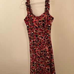 Women’s knee length dress, Mult colored.